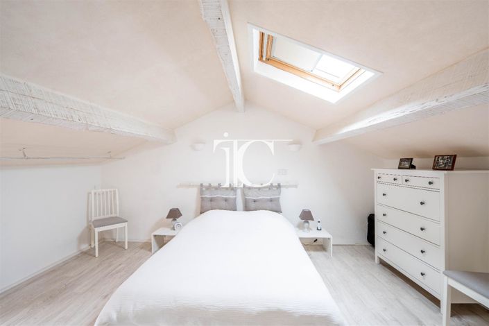 Image No.23-10 Bed House for sale