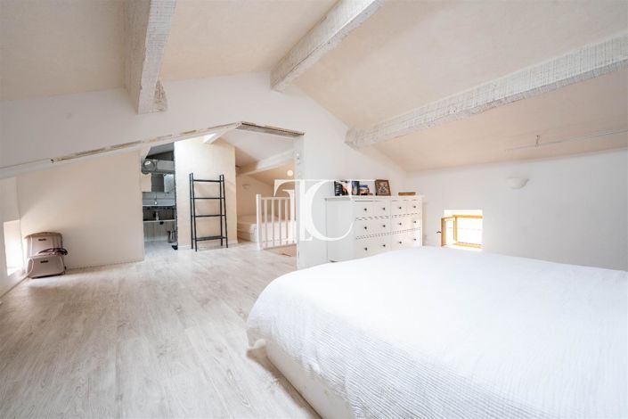 Image No.24-10 Bed House for sale