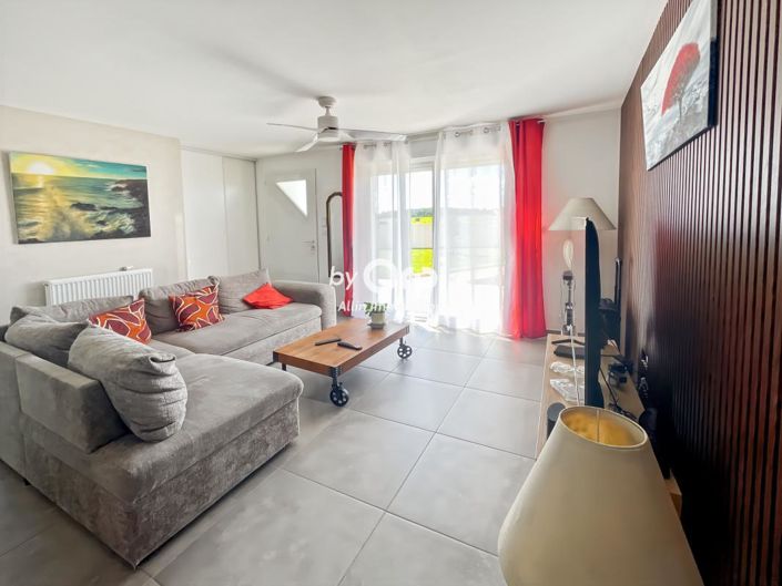 Image No.11-3 Bed House for sale