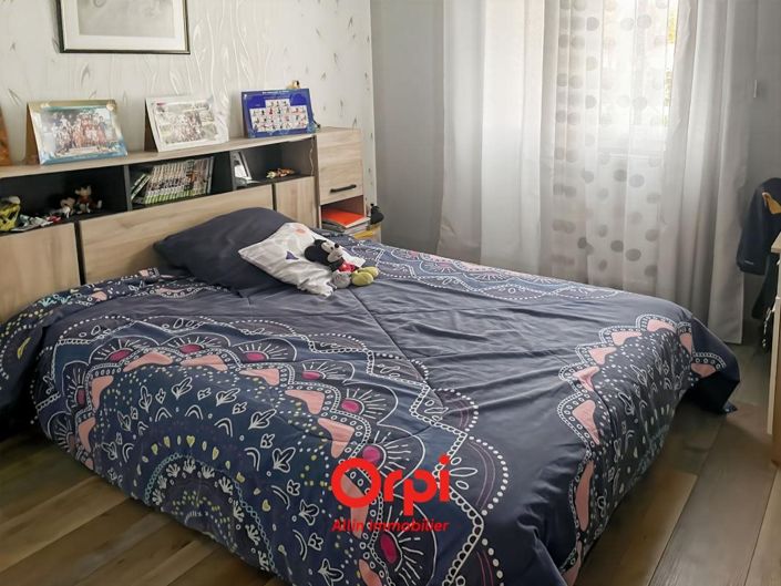 Image No.8-3 Bed Property for sale