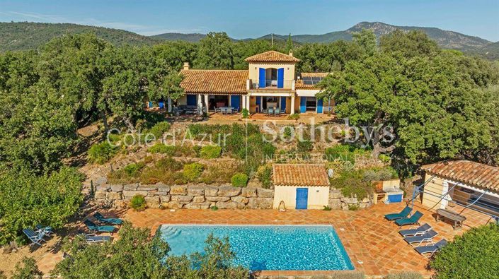 Image No.20-7 Bed Property for sale