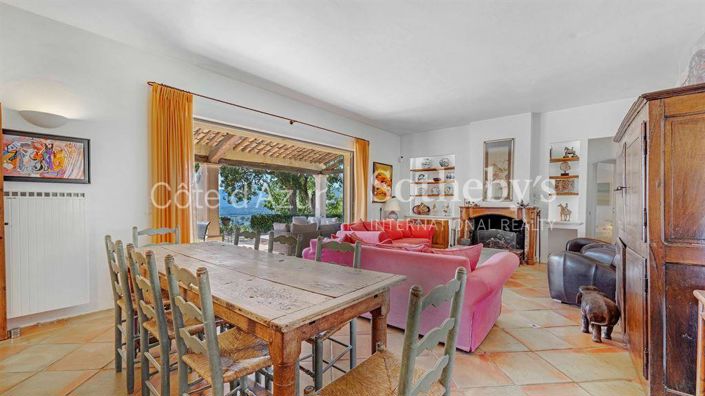 Image No.5-Propriété de 7 chambres à vendre à Le Plan-de-la-Tour