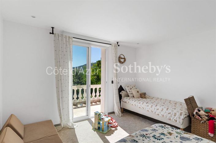 Image No.10-5 Bed House for sale