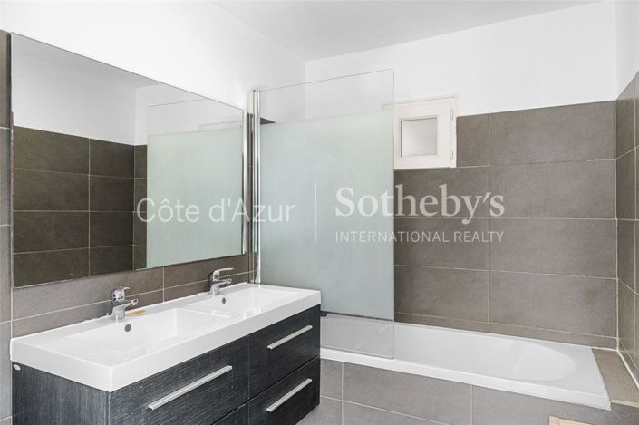 Image No.17-5 Bed House for sale