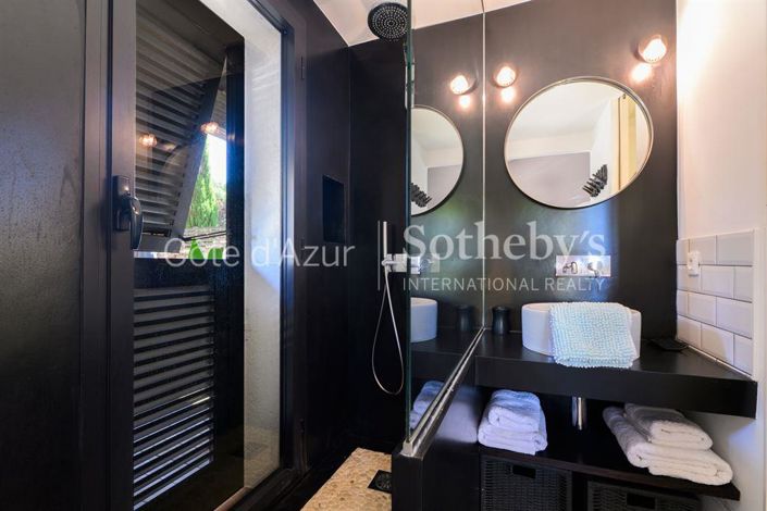 Image No.15-2 Bed House for sale