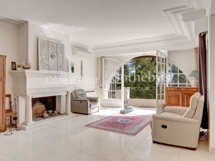 Image No.5-Maison de 5 chambres à vendre à Golfe Juan