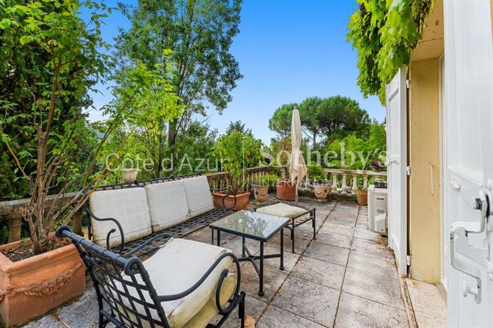 Image No.16-5 Bed Property for sale