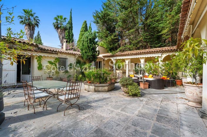 Image No.5-5 Bed Property for sale