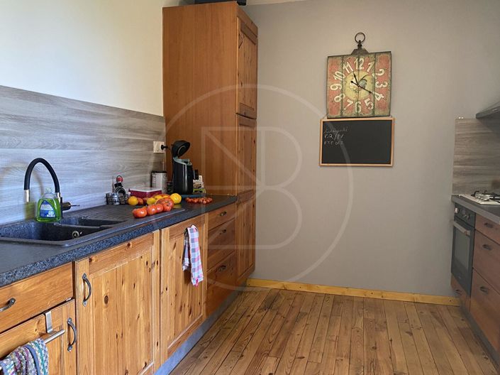 Image No.10-3 Bed House for sale