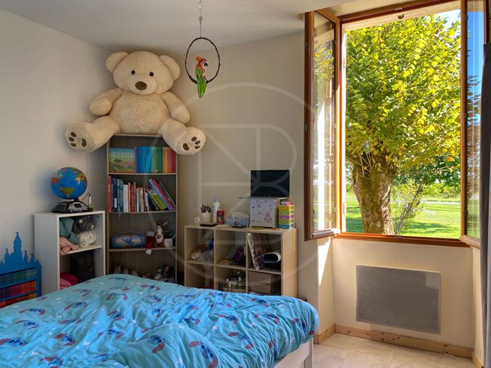 Image No.11-3 Bed House for sale