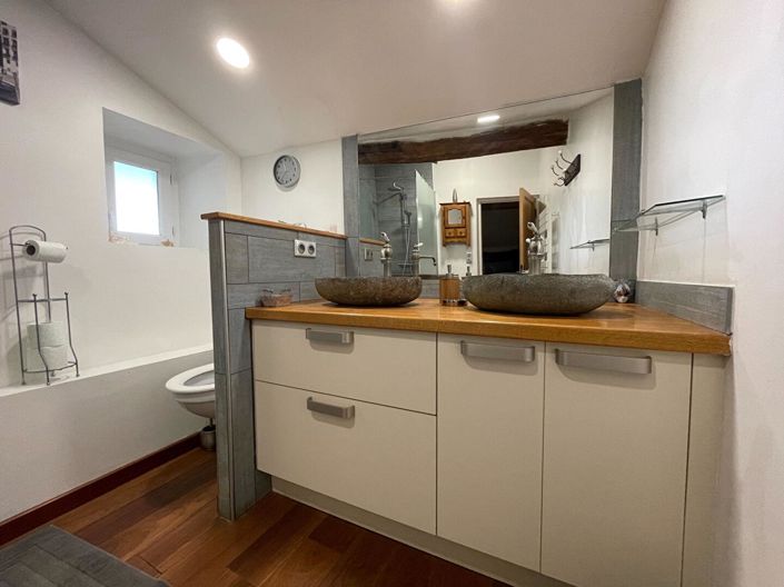 Image No.11-2 Bed House for sale