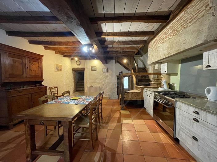 Image No.9-2 Bed House for sale