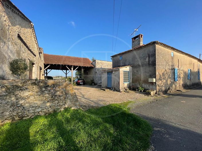 Image No.2-4 Bed House for sale