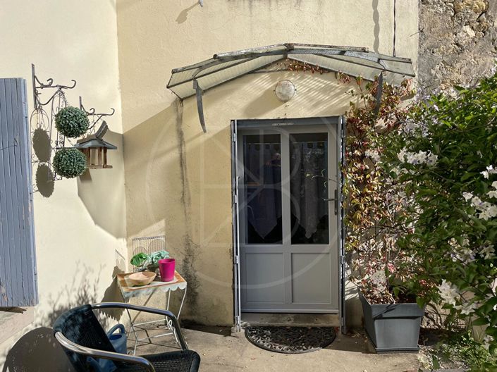 Image No.1-Maison de 2 chambres à vendre à Gensac