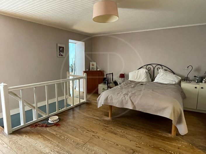 Image No.6-2 Bed House for sale