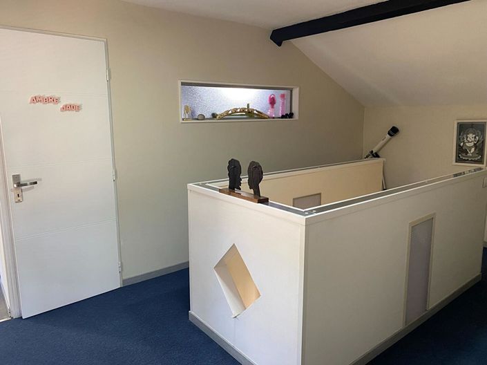 Image No.11-2 Bed House for sale