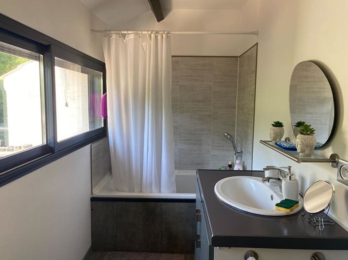 Image No.13-2 Bed House for sale