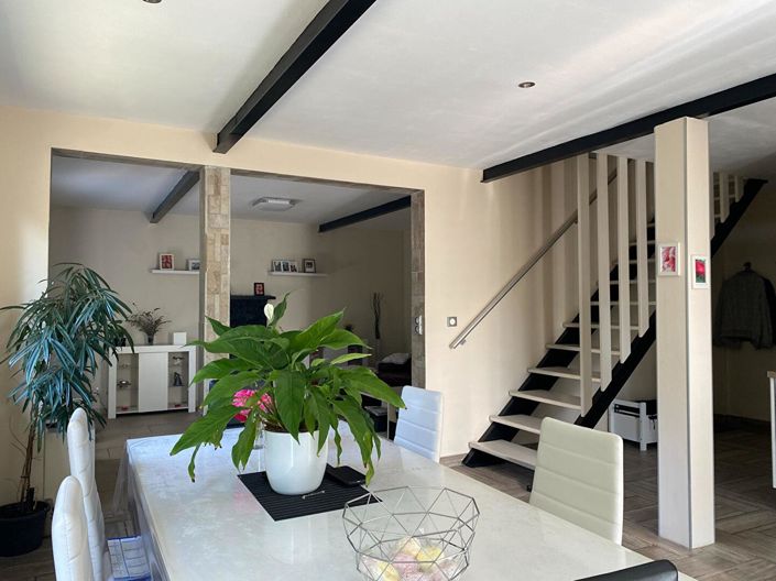 Image No.4-2 Bed House for sale