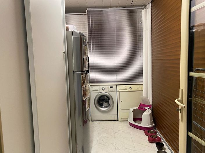 Image No.8-2 Bed House for sale