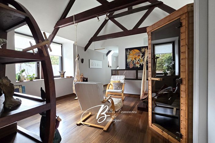 Image No.13-6 Bed House for sale