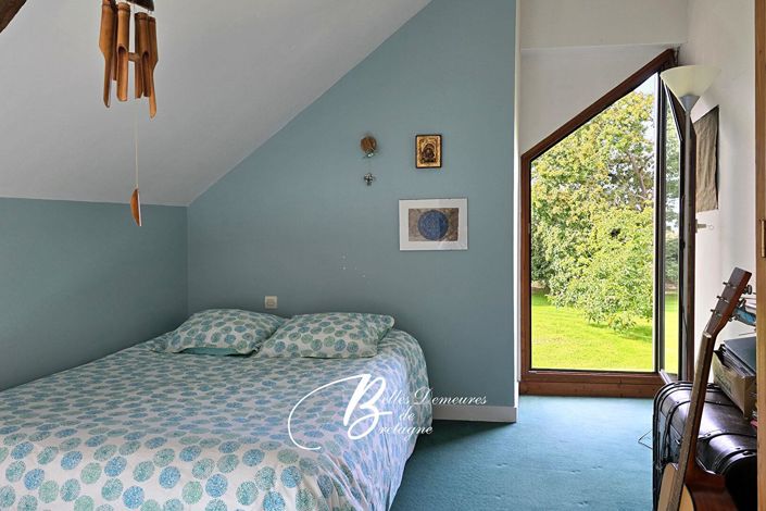 Image No.20-6 Bed House for sale