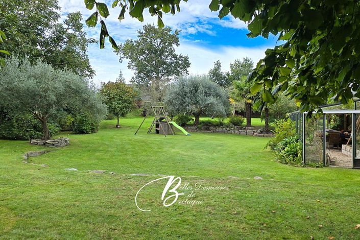 Image No.4-6 Bed House for sale