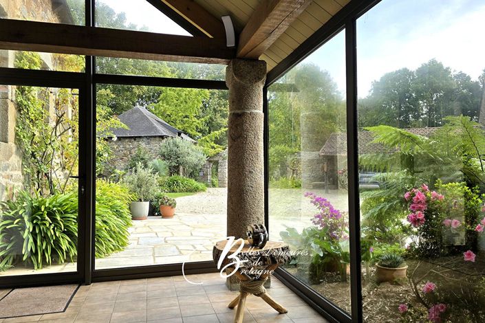 Image No.9-6 Bed House for sale