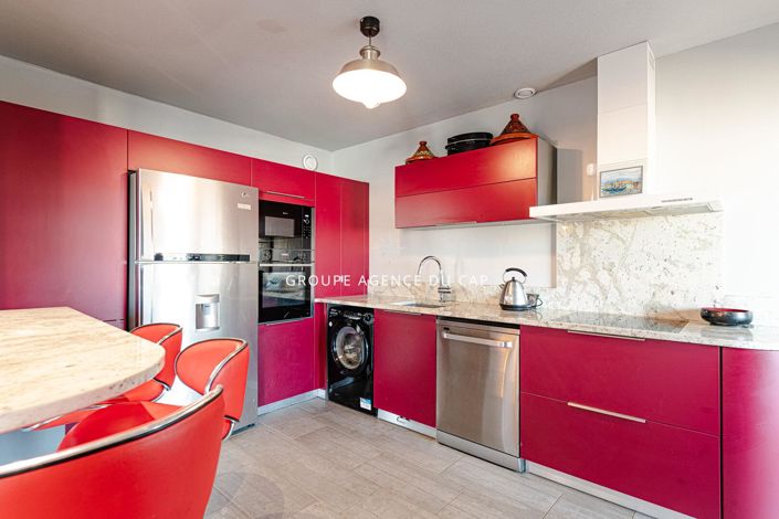 Image No.14-3 Bed Apartment for sale