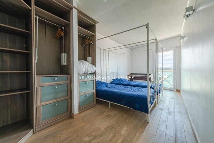 Image No.8-3 Bed Apartment for sale