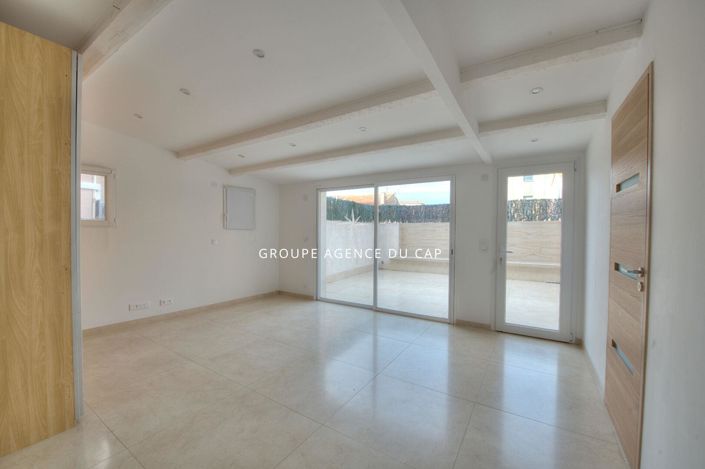 Image No.4-3 Bed Property for sale