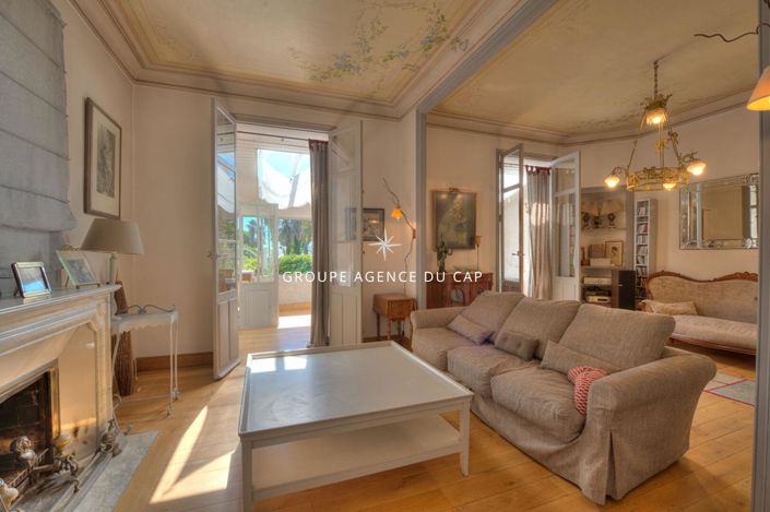 Image No.10-5 Bed House for sale