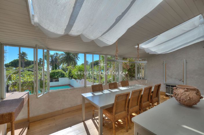 Image No.5-5 Bed House for sale