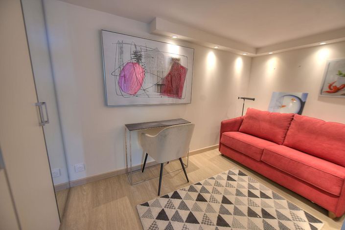 Image No.12-3 Bed House for sale