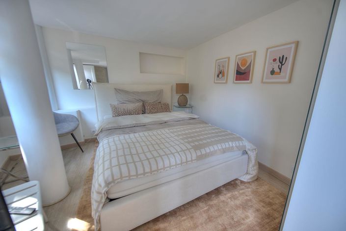 Image No.13-3 Bed House for sale