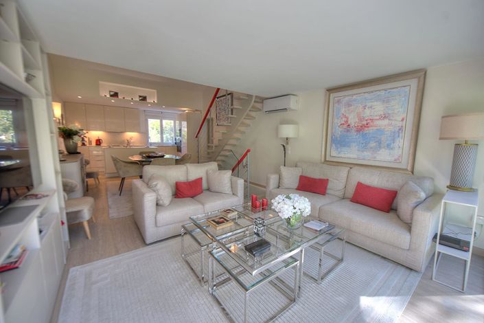 Image No.3-3 Bed House for sale