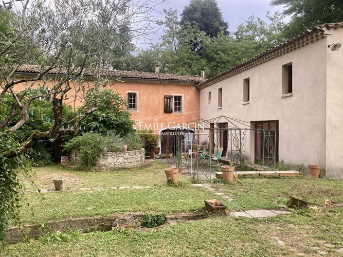 Image No.1-8 Bed House for sale