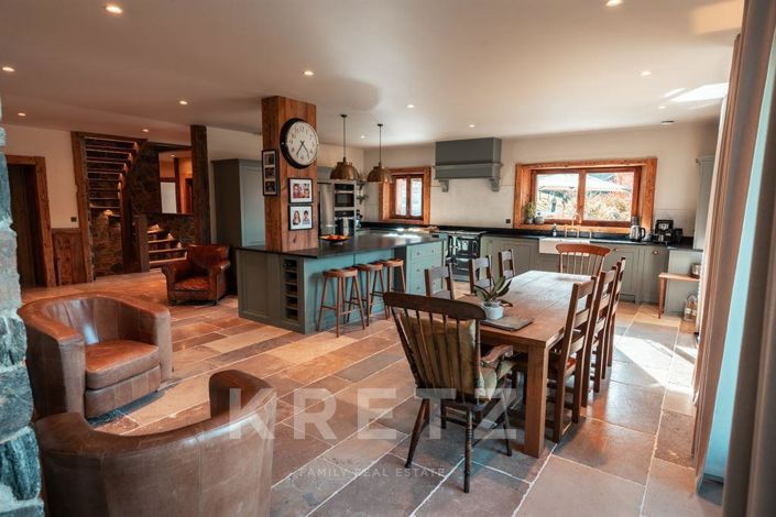 Image No.6-5 Bed House for sale