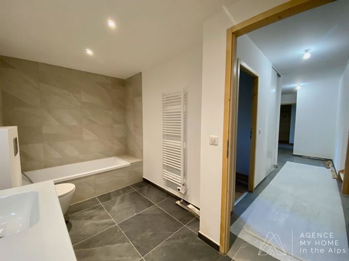 Image No.20-3 Bed Apartment for sale