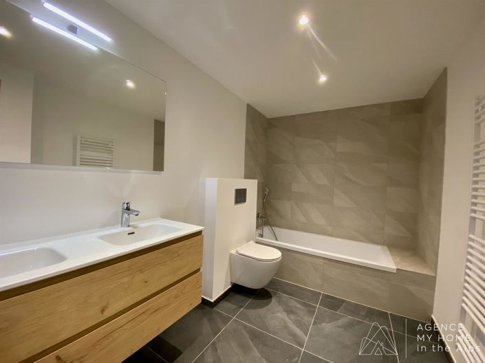 Image No.21-3 Bed Apartment for sale