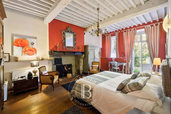 Image No.19-10 Bed House for sale