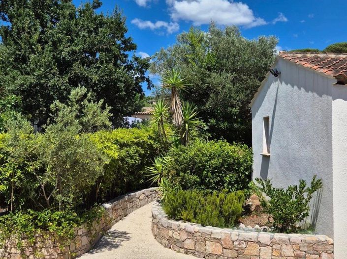 Image No.10-4 Bed House for sale