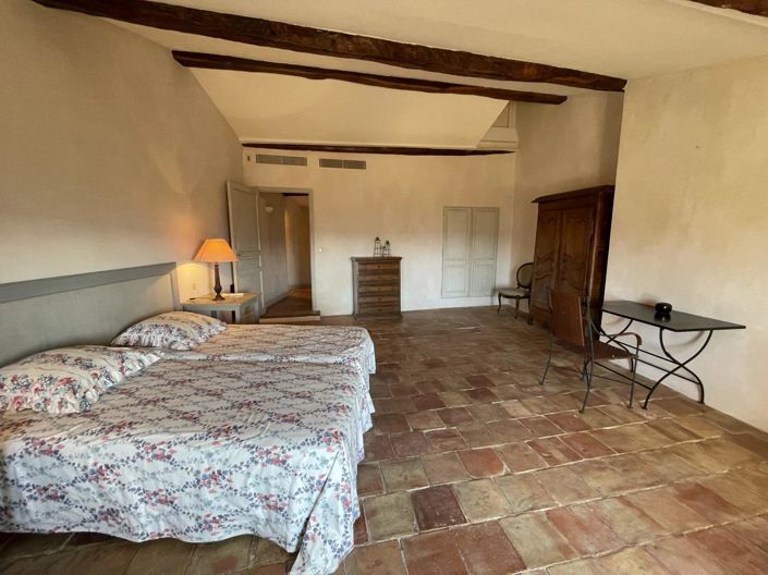 Image No.12-6 Bed House for sale