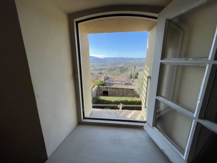 Image No.14-6 Bed House for sale