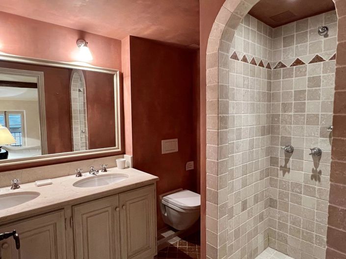 Image No.17-6 Bed House for sale