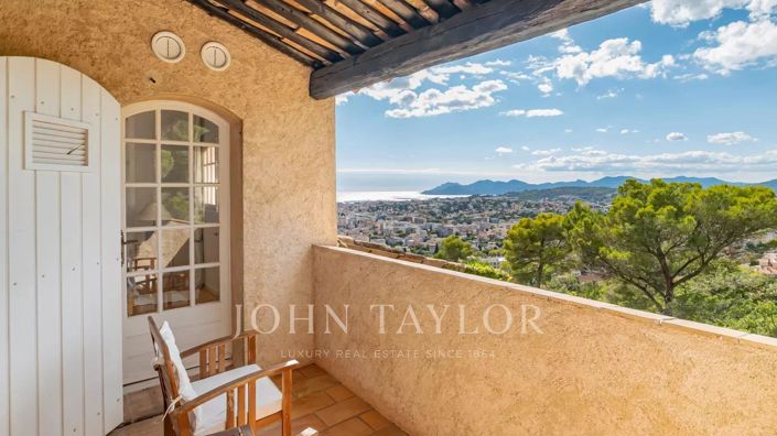 Image No.21-6 Bed House for sale