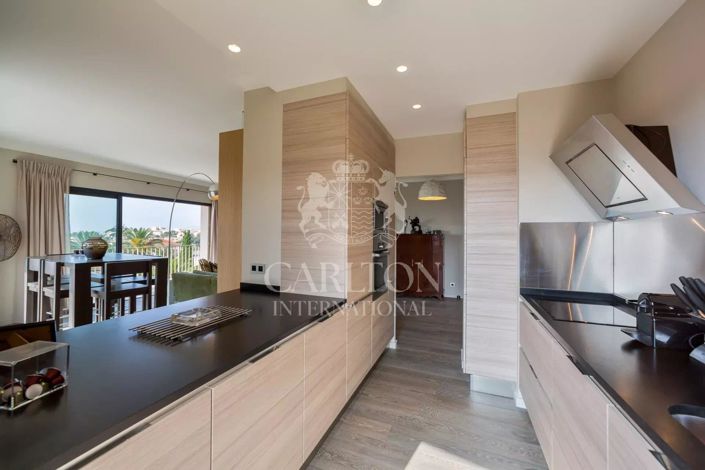 Image No.5-Propriété de 2 chambres à vendre à Cannes