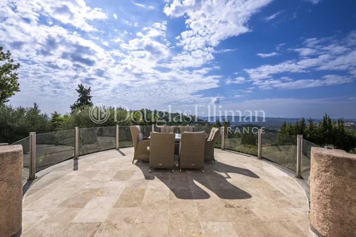 Image No.5-6 Bed House for sale