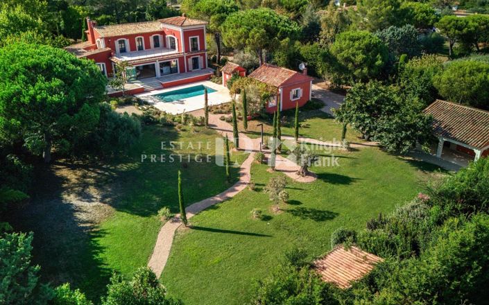 Image No.1-5 Bed House for sale