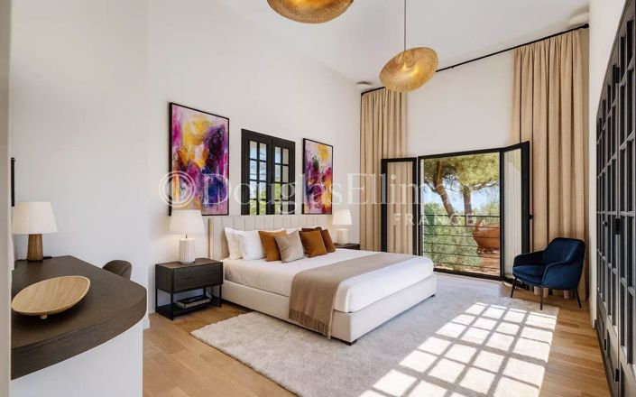 Image No.7-5 Bed House for sale