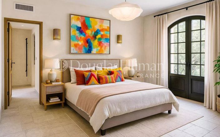 Image No.9-5 Bed House for sale